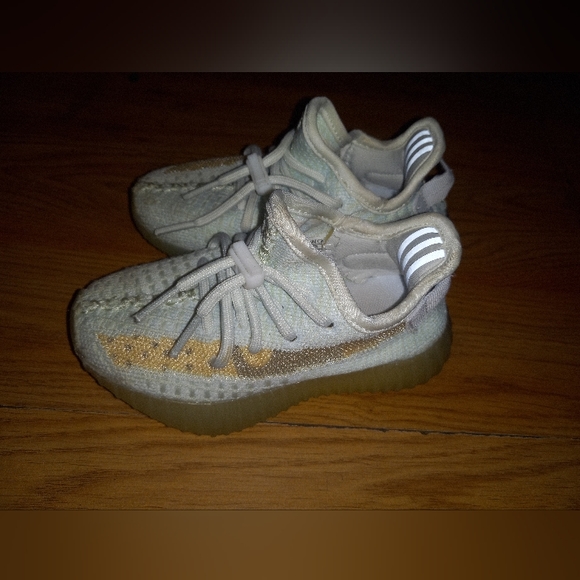 Adidas Yeezy boost toddler main image 4